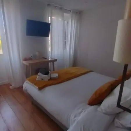 D'hotes Numero 1 Le Bedat Cote Jardin Bed & Breakfast *